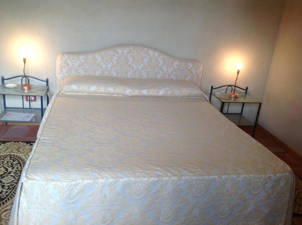 Locanda San Lorenzo Roddino Cameră foto