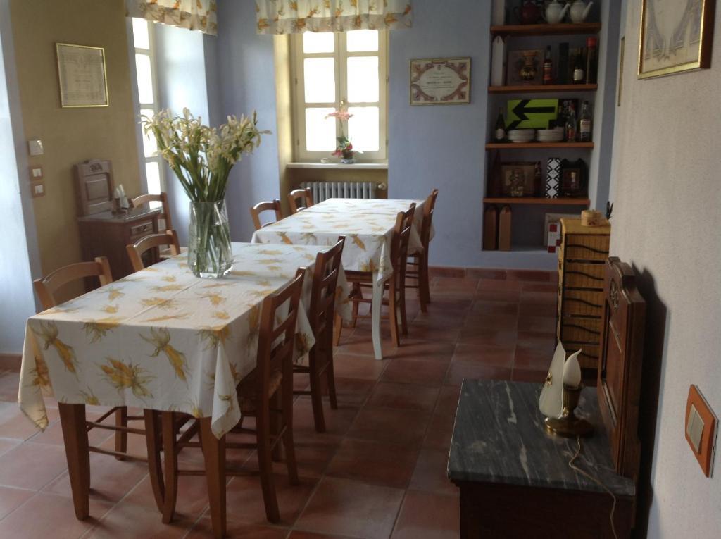 Locanda San Lorenzo Roddino Exterior foto